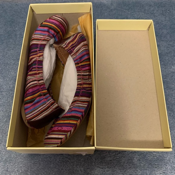 Brand New - Lucky Brand Emmie Flats - Size 8 - Picture 6 of 6